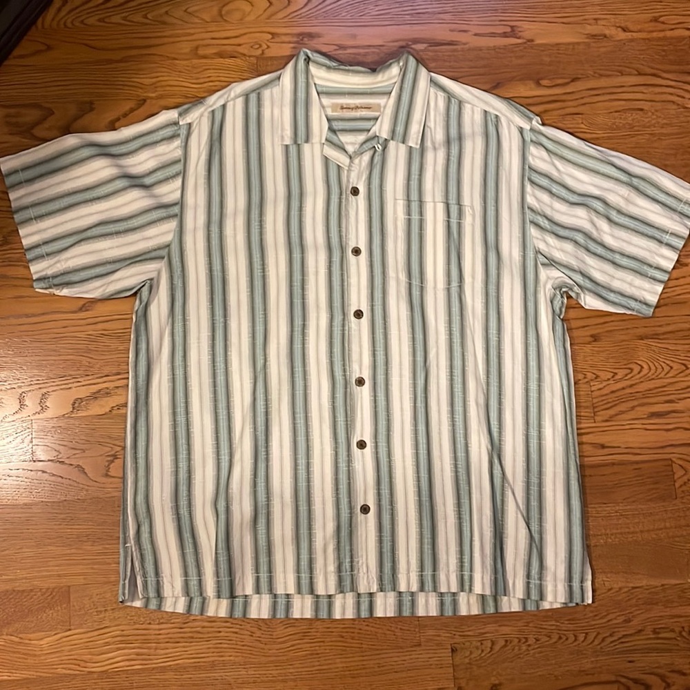 Men’s XL, Tommy Bahama Silk Button Down Short Sleeve Shirt